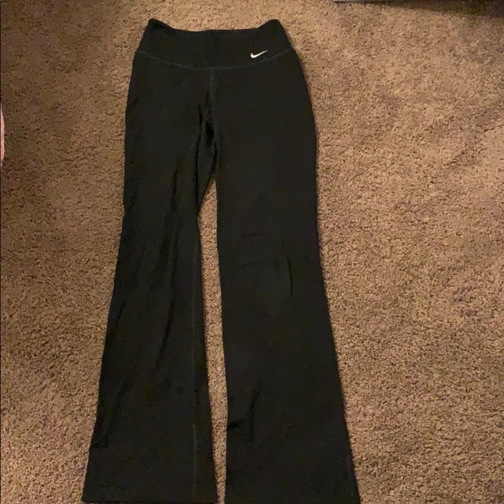 X small Nike Boot cut leggings